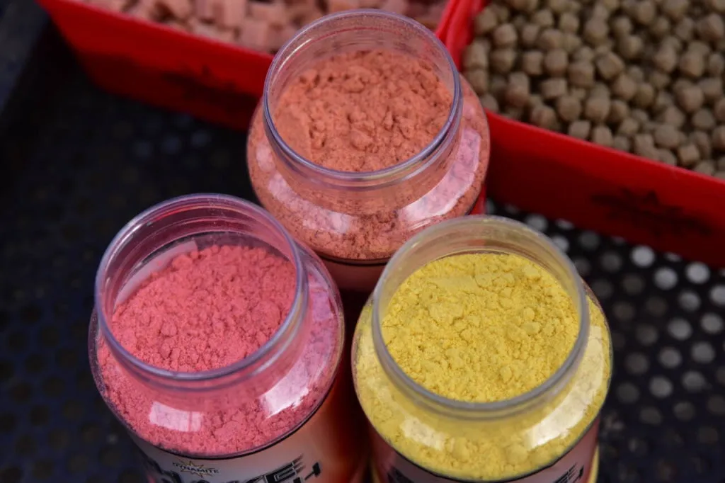 Dynamite Baits - Shake 'n' Catch Colour and Flavour Enhancer