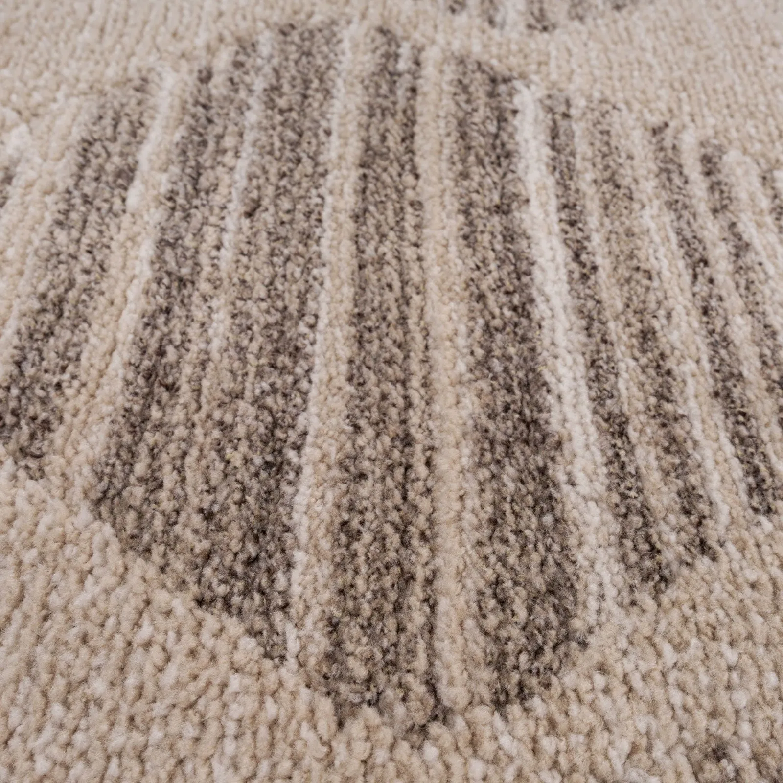 Neutral Diamond Pattern Runner Rug